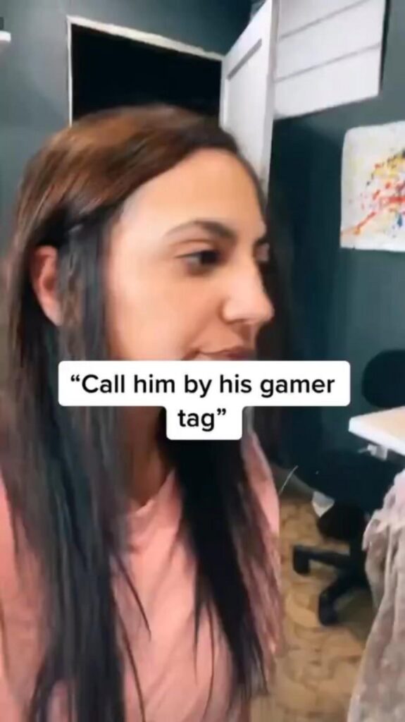 女性とゲーマータグで呼べという字幕